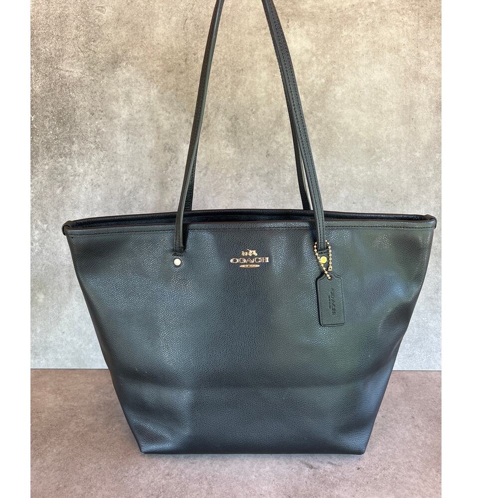 Coach Large city tote crossgrain leather tote bag black minimalist luxury Travel